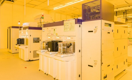 博世德累斯顿晶圆厂将正式投入运营 首批晶圆从全自动化生产线下线