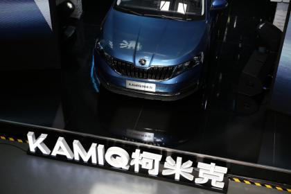柯米克是怎么来的？