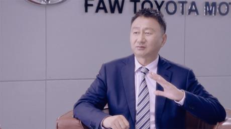 田青久与水谷雅史眼中的“新能源1号车”——卡罗拉双擎E+