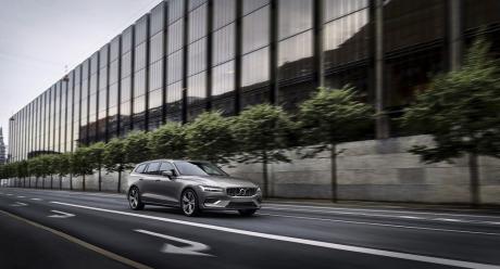 沃尔沃全新V60正式上市 售价33.99万-43.99万