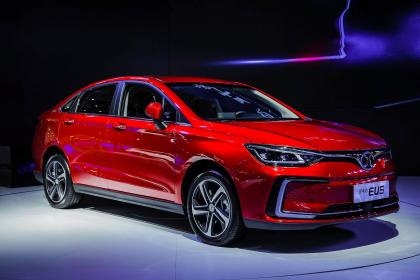 工况续航501km 北汽新能源EU5 R600补贴后售价15.89万元起