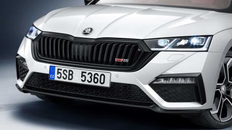 斯柯达首款性能版插混车型Octavia RS iV发布，外观凶猛运动感十足