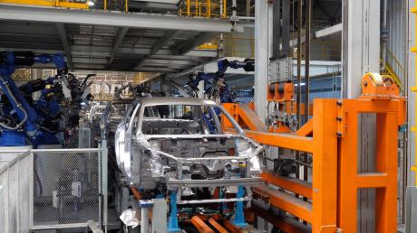 一汽奔腾正式上线 “透明工厂”让你宅家“云监工”