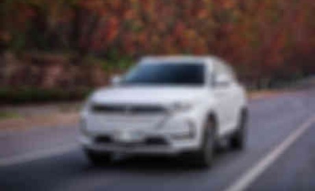 定位紧凑型SUV 长安欧尚X7 EV正式亮相