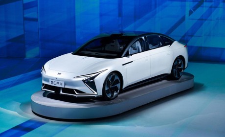 中外长续航battle丨持币的你看过来，续航1000+不是梦！