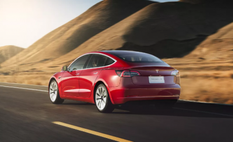 特斯拉官宣：Model 3两款车型中国大陆开放选配