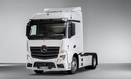 发布Actros F等新车 奔驰展示旗下最新卡车与创新技术