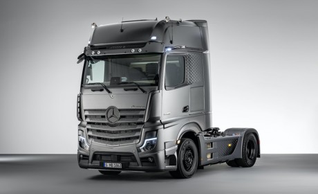 发布Actros F等新车 奔驰展示旗下最新卡车与创新技术