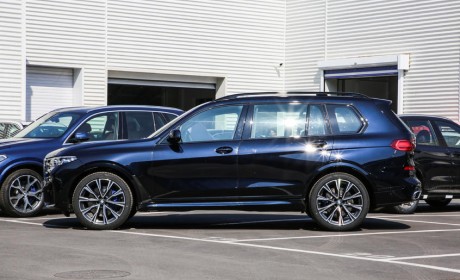 全新旗舰SUV 宝马X7将今晚上海正式上市