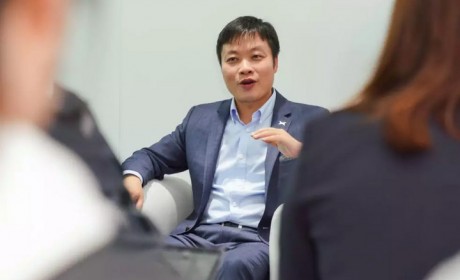 何小鹏讲解 P7 跑进4秒俱乐部NEDC续航600KM P7牛在哪？