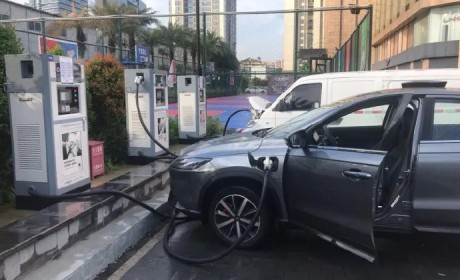蔚来小鹏联手超充 打造中国版 IONITY？