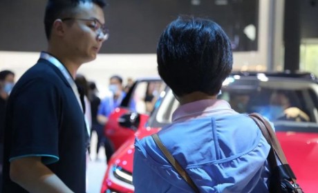 专访李斌：EC6用什么硬怼ModelY 单电机怎么就是耍流氓？