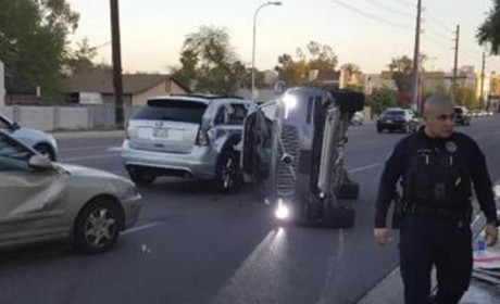 如何起诉一辆自动驾驶汽车？
