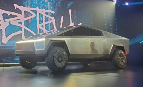 马斯克称特斯拉Cybertruck电动皮卡能在水面上“漂”一会儿