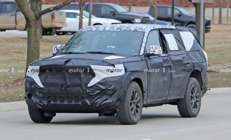 2021款Jeep大切诺基最新谍照曝光 新增PHEV车型