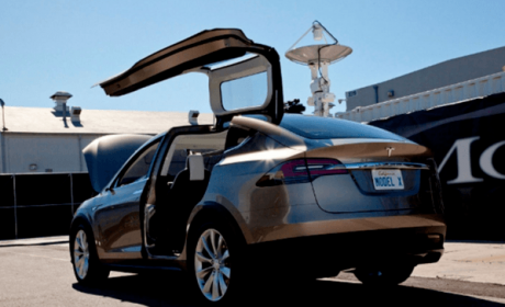 Model 3自动驾驶意外激活，车主被迫付费1.4万美元