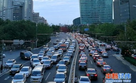 我国汽车销量实现11个月首次正增长 商务部：政策效果逐步显现