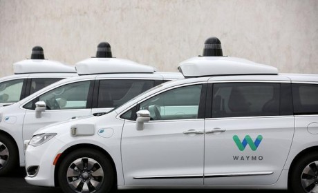自动驾驶出租车市场“真香”：谷歌、Uber、特斯拉谁饮头啖汤？