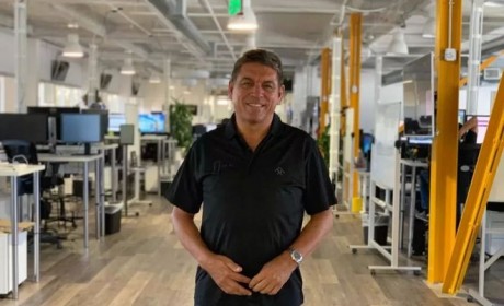FF 新任CEO毕福康：贾跃亭真的放手了 FF 会融到钱的