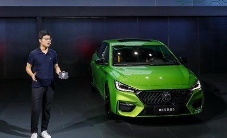 多代同堂惹争议 张亮如何实现名爵百万销量目标？