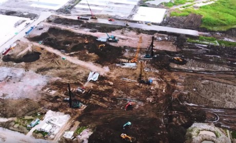 外媒：特斯拉已经在扩建上海工厂 为生产电池做准备