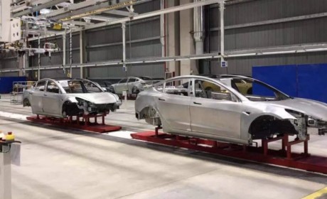 特斯拉上海超级工厂再曝内部图：Model 3车身或已经下线