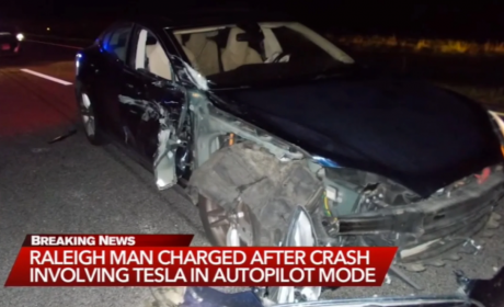 特斯拉电动车接连发生怪异车祸：Autopilot模式下猛怼警车