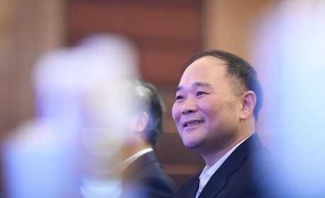 李书福确认吉利将组建纯电动汽车公司 正面参与智能纯电动汽车市场竞争
