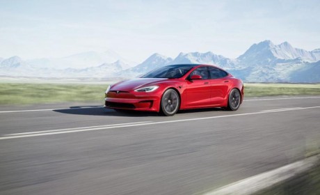 瑞银：特斯拉2025年将销售230万辆电动汽车 运营利润200亿美元