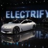 i3、i8相继停产 “油改电”的i4能否扛起宝马百年大计？