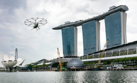 2021上海车展：吉利科技联合Volocopter亮相 纯电动飞车中国首秀引关注