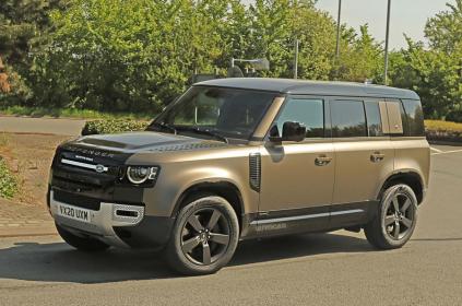 路虎全新卫士V8路试谍照曝光，竞品对标AMG G63
