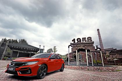 14.39万起/Type-R信仰加身 陪着乐队狂潮和思域Hatchback进山吧！