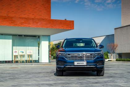 全擎集结殊途同锐 途锐全系云南雪山穿越之旅火热招募中