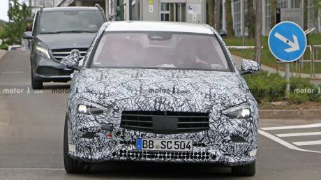 C63取消V8换成2.0T？2022款奔驰C级正在路试