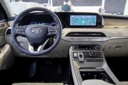 现代进口汽车帕里斯帝参展第十八届广州车展