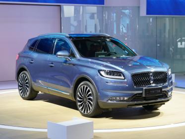 北欧豪华VS美系豪华？沃尔沃XC60用人文关怀告诉你什么是真正的豪华内核