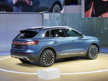 北欧豪华VS美系豪华？沃尔沃XC60用人文关怀告诉你什么是真正的豪华内核