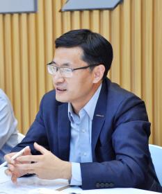 继续与王瑞聊宽体轻客，这就是上汽大通该有的样子