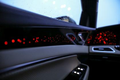 找到银河的另外一种方式，解密天际汽车星空氛围座舱