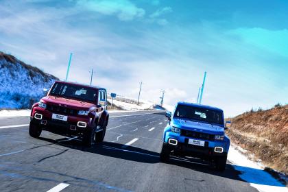 北京越野BJ40家族再添新成员 “刀锋英雄版”亮相有些特别