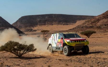 彰显达喀尔“勇者精神” BJ40刀锋英雄版预售17.3万-20.8万元