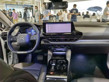 生于成都、供给全球 凡尔赛C5 X正式下线让东风雪铁龙重回主赛道