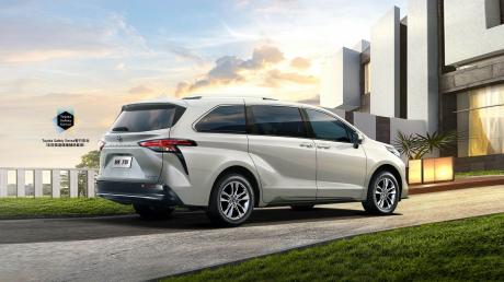 广汽丰田赛那上市 售价30.98万-40.58万元