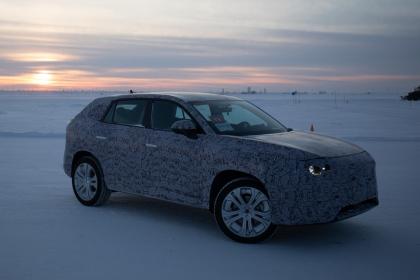 豪华升级科技加持 全新第三代荣威RX5谍照曝光