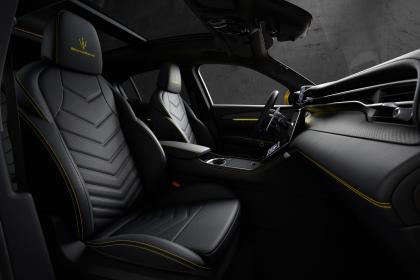 玛莎拉蒂全新SUV Grecale上市 售价63.88万元起
