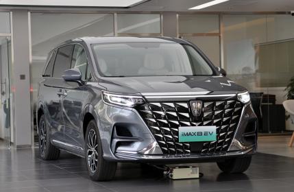 超过550km续航值得期待 TC君静态体验荣威iMAX8 EV