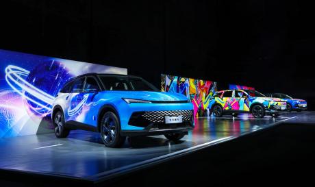 北京汽车魔方正式开启预售 价格区间10.29万-15.39万元