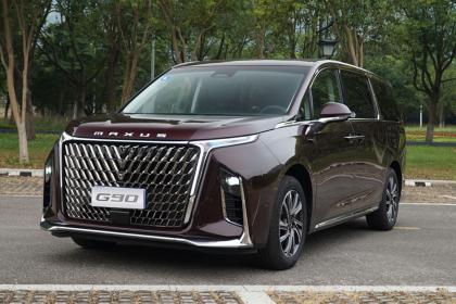诸多“新派”亮点值得聊 试驾上汽大通MAXUS G90