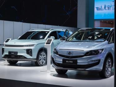 以换电引领出行变革 睿蓝汽车亮相成都车展